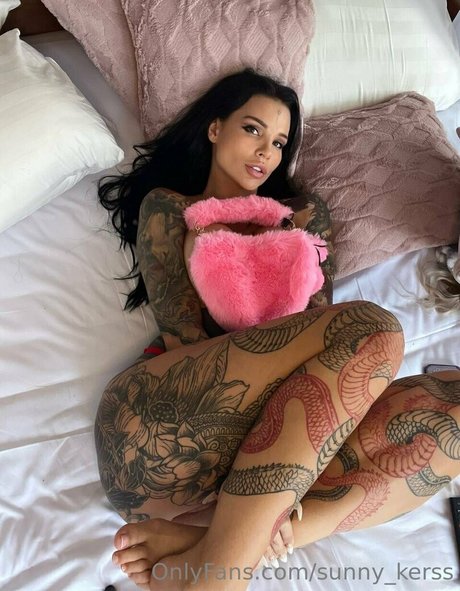 Sunny kerss naked onlyfans pics