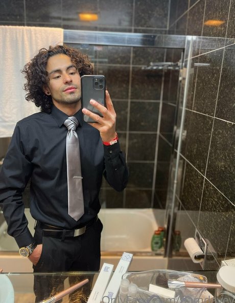 damdavey nude on onlyfans