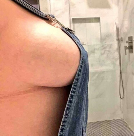 Salaciouspeachy porn onlyfans