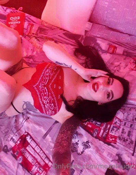 moanlouder onlyfans nude porn