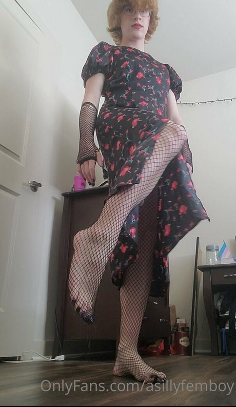 asillyfemboy strip onlyfans