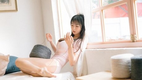 Lee Lyn onlyfans leajs