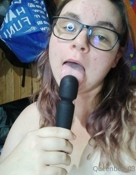 queenbee 03 onlyfans naked leak