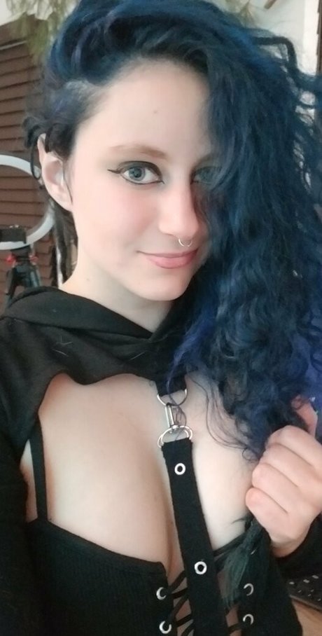 freecryptika onlyfans nudes