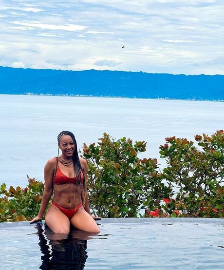 Negra Li onlyfans nude pics