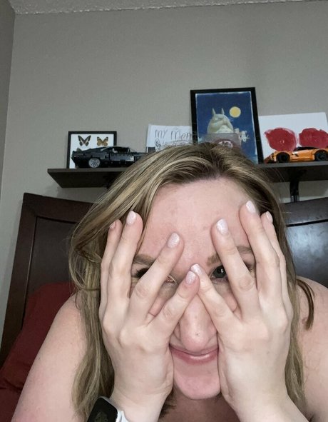 momoffduty onlyfans nude content