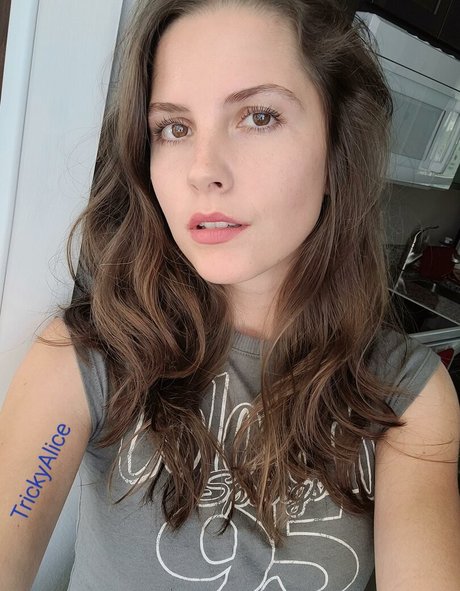 Trickyalice6 Profile pic