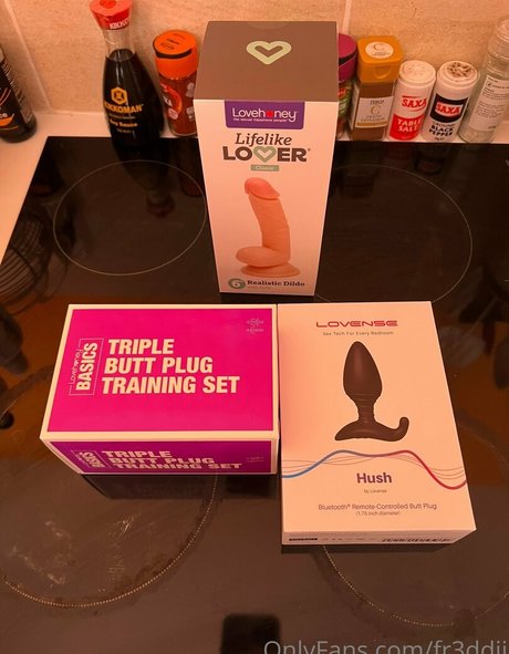 Fr3ddii onlyfans naked porn