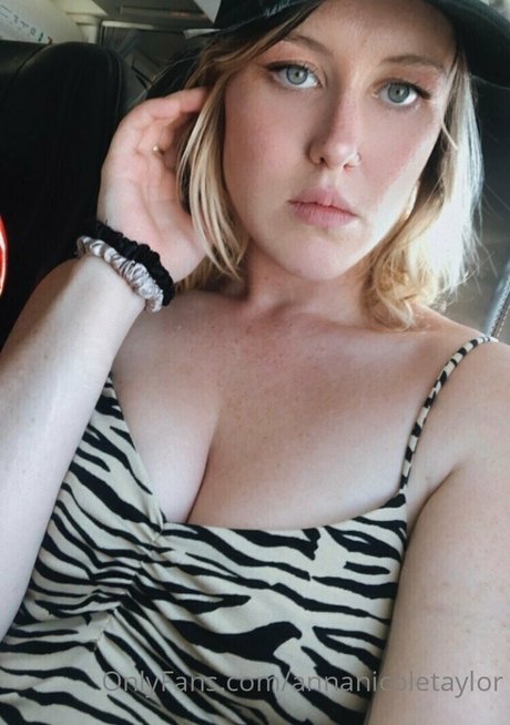 annanicoletaylor leaked onlyfans.
