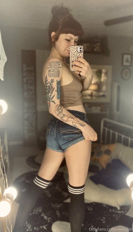 raebygirl en onlyfans