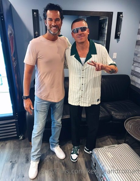 kenzieandroman nude onlyfans leaked