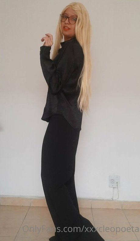 xxxcleopoeta onlyfans nudes