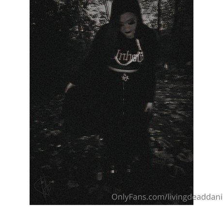 livingdeaddani onlyfans desnuda