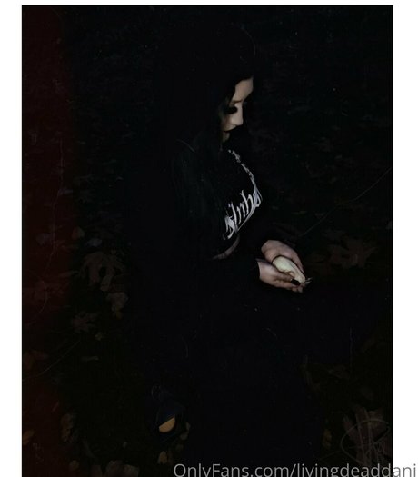 livingdeaddani onlyfans leaked xxx