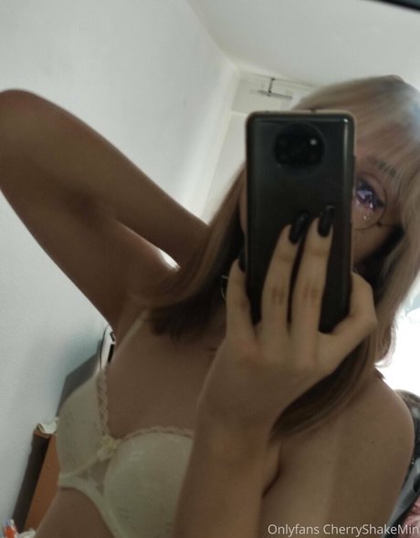 CherryShakeMin nude only fans