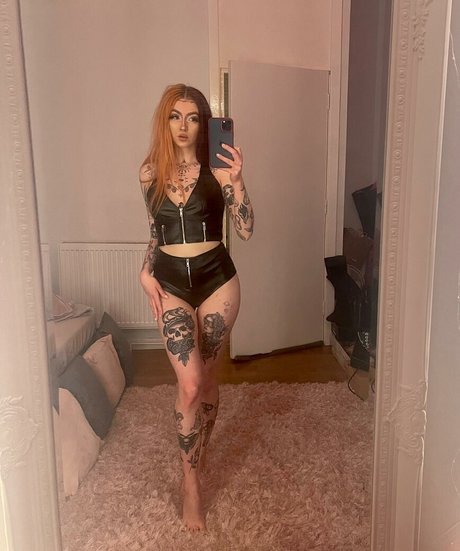 xo nicolavictoria onlyfans leaked photos