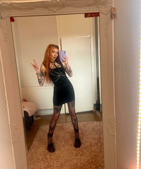 xo nicolavictoria onlyfans model photos