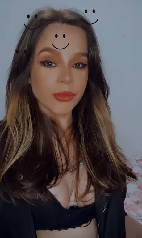 Thiessa Thiessita onlyfans star