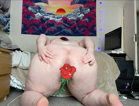 phoebetheunistudent onlyfans leaked tits