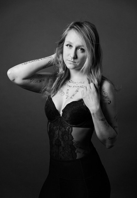 luna goodchild Profile pic