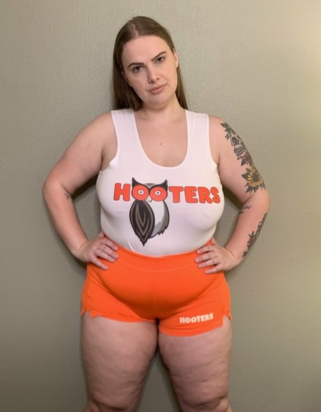 burstingbabe onlyfans model