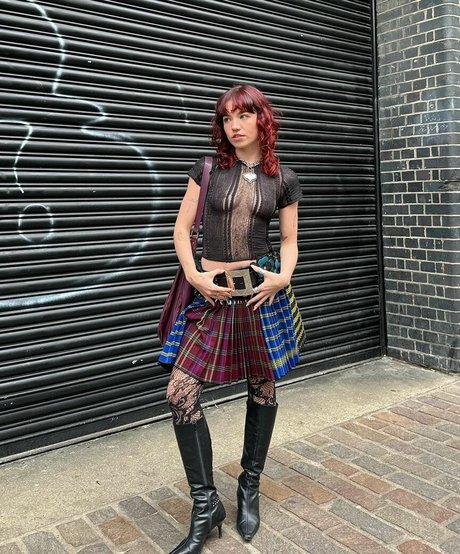 Lara Adkins onlyfans pics leaked