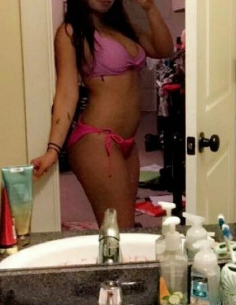 fattiebaddie1 onlyfans topless