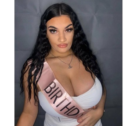 Chloe Ann Whitham onlyfans nude pictures