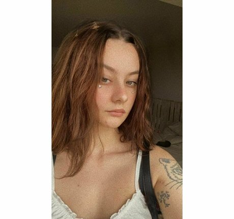 alice0999of onlyfans leaked tits