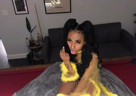 kat2wavvy ass onlyfans