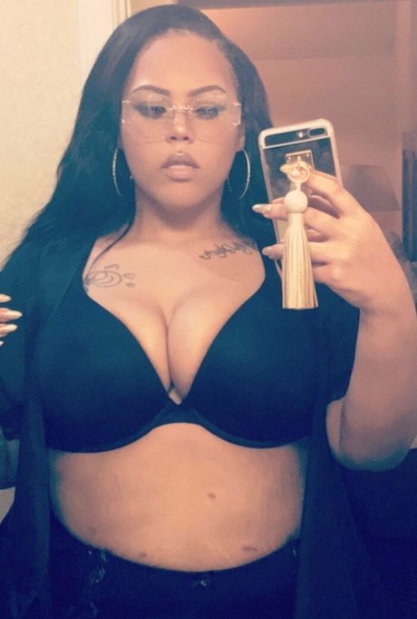 ayannacharelle onlyfans photos