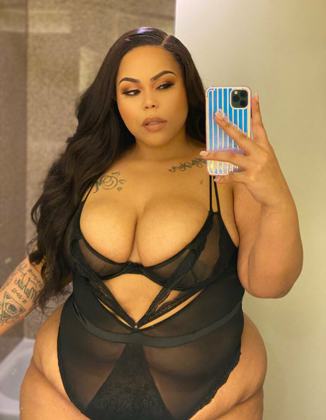 ayannacharelle onlyfans nude