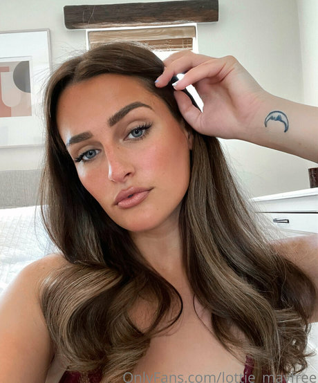 lottie mayfree onlyfans strip tease