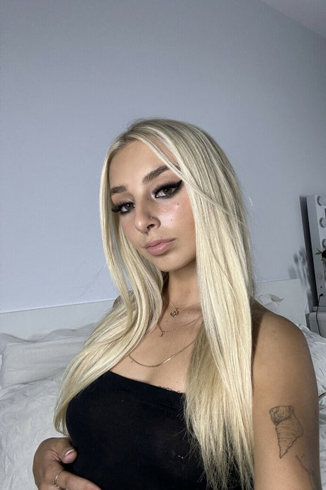 urbabyemxo only fans photos