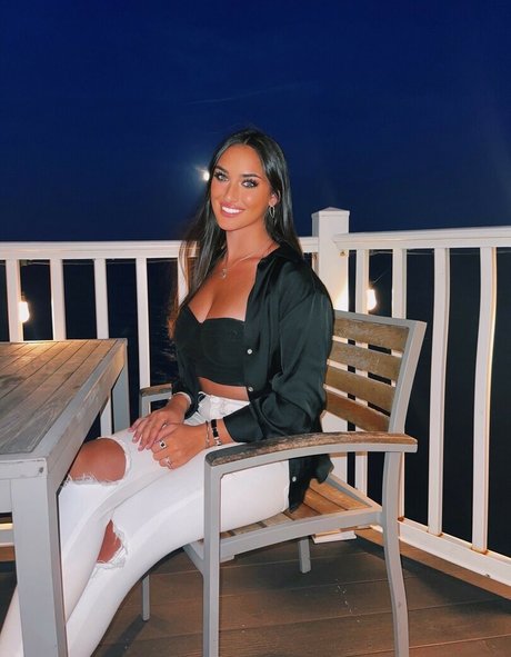 Taylor Alessi Profile pic