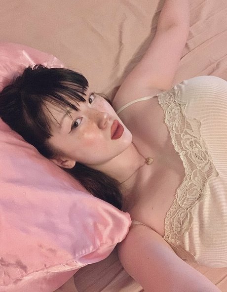 Amylouisev onlyfans pics