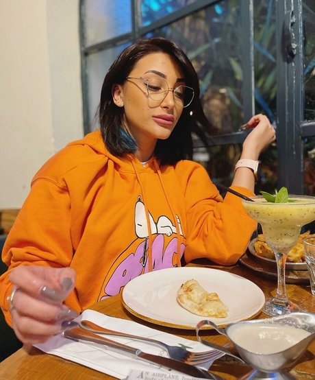 Chen Levi nude on onlyfans