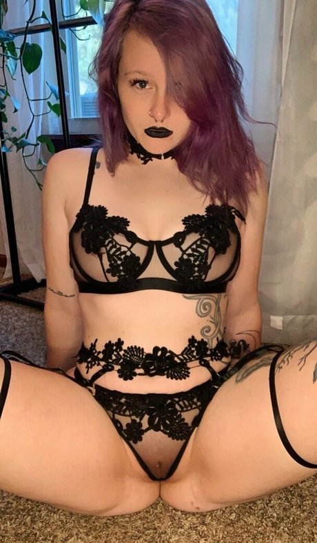 sweetcarolineee free only fans