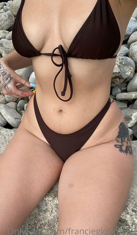 franciegloom777 onlyfans leaked photos