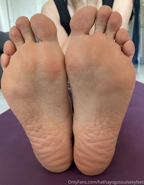 hathayogasoulsexyfeet is on onlyfans