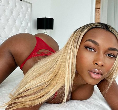 canadianyogababefree en onlyfans