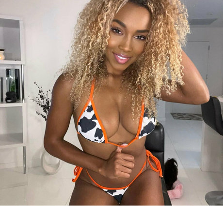 canadianyogababefree onlyfans nudes