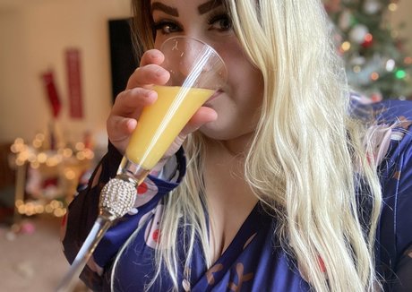 ivyisfree onlyfans model photo