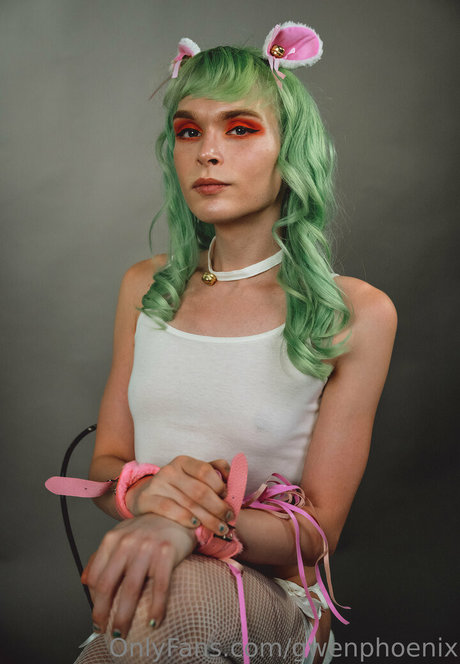 gwenphoenix only fans nude