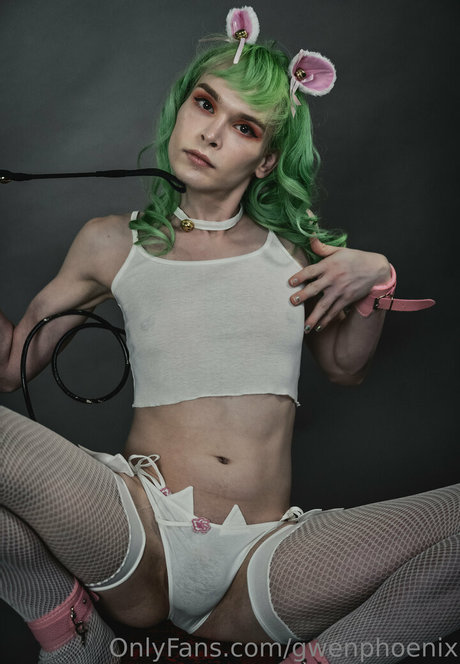 gwenphoenix boobs onlyfans