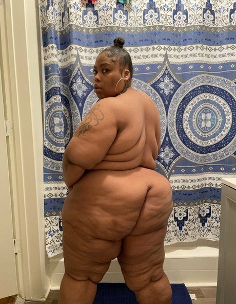 juicaaayyee strip onlyfans