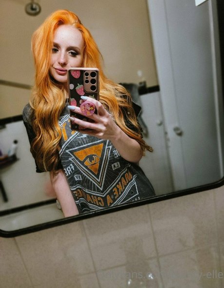 Elle Dainty onlyfans page