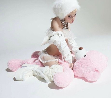 Chloe Moriondo onlyfans nudes