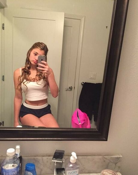 Lia Marie Johnson leak onlyfans nude