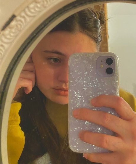 Lia Marie Johnson onlyfans fotos